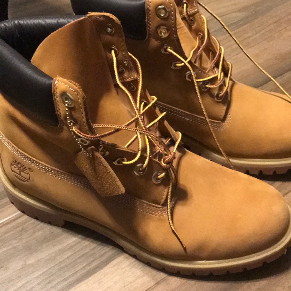 NWOT-Timberland Boots